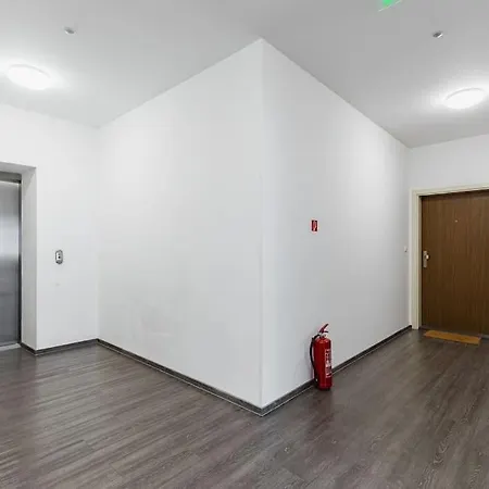 Apartment Stylish Next To President Palace