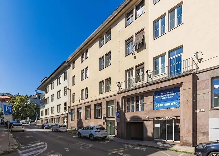 Stylish Next To President Palace * Pozsony