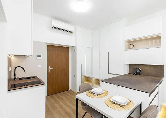 Stylish Next To President Palace Apartament *